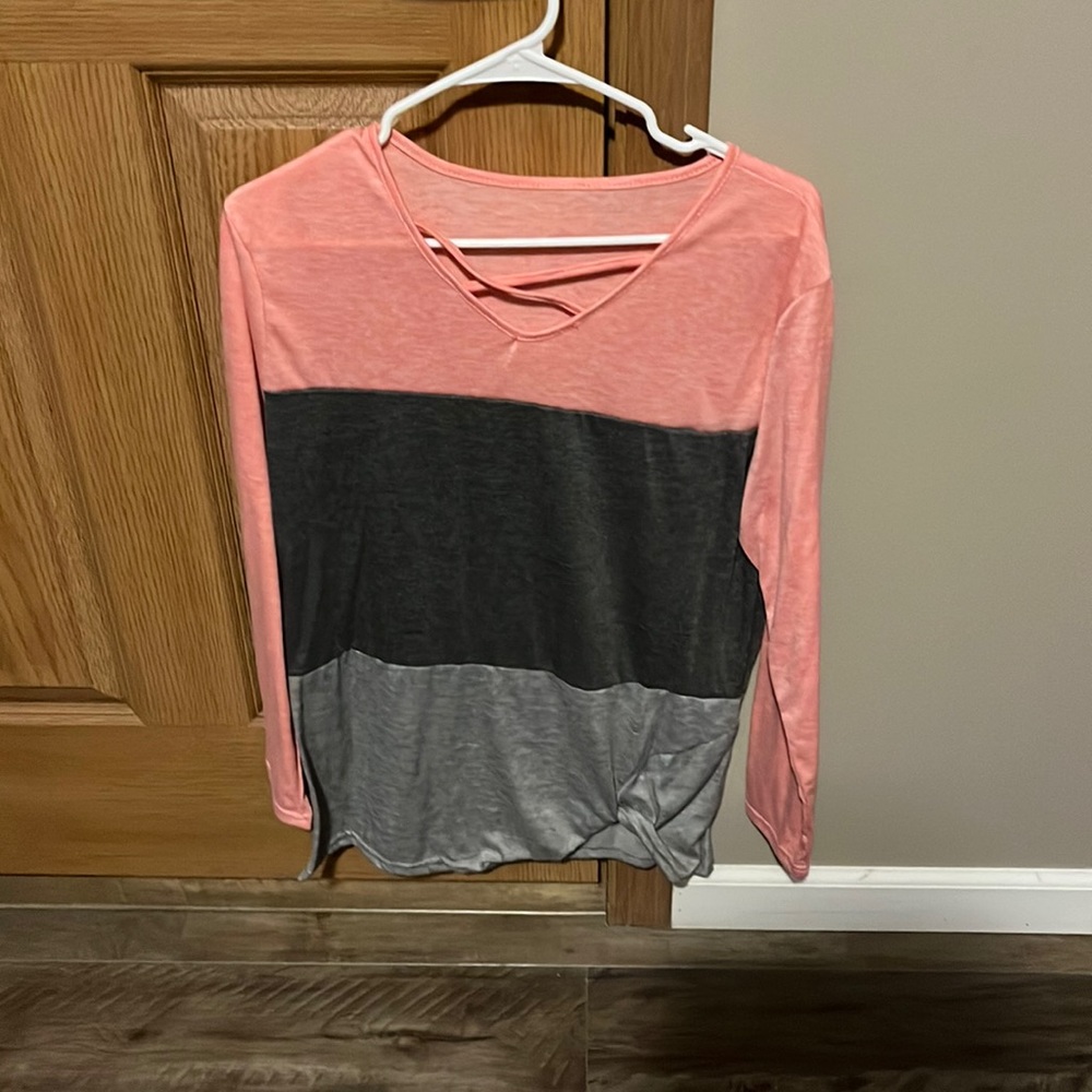 Cute long sleeve tee. Size medium.